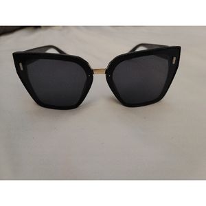 black sunglasses for women